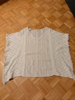 Easel Lightweight Cream Crochet Poncho Top